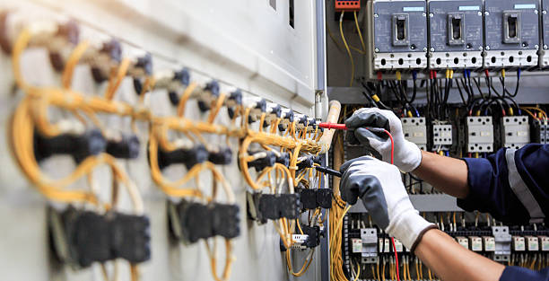 Professional Electrician technician working in Kellogg, ID